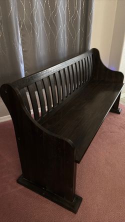 Entry bench