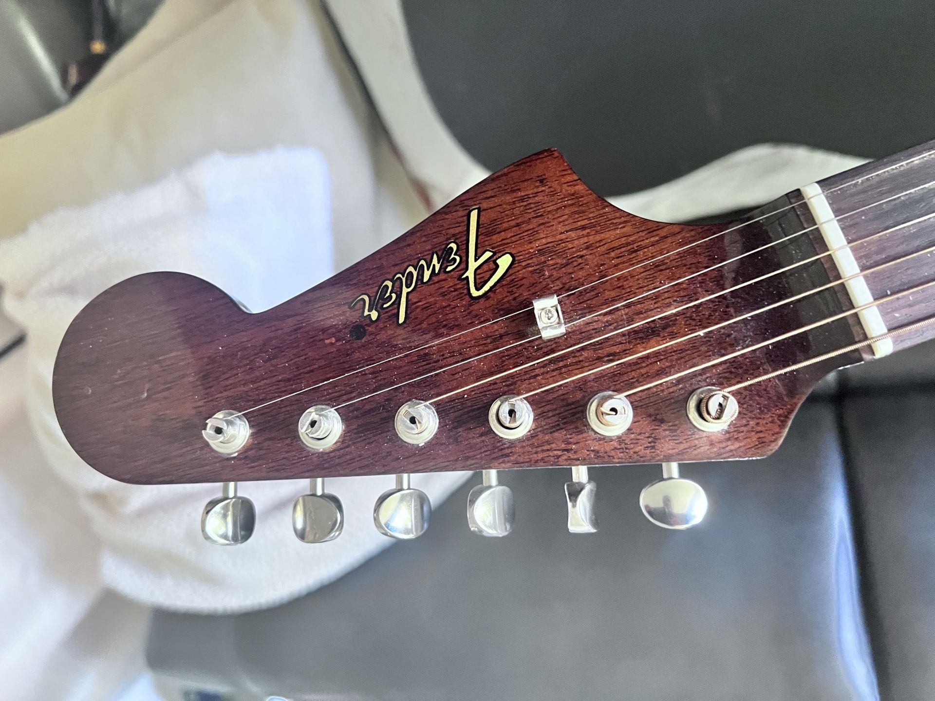 Fender Kingman