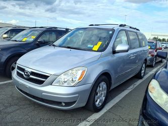 2007 Hyundai Entourage