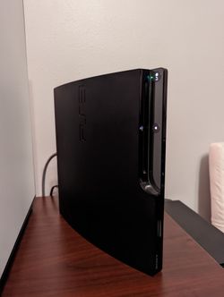 PS3 + 2 Controllers + 3 Games