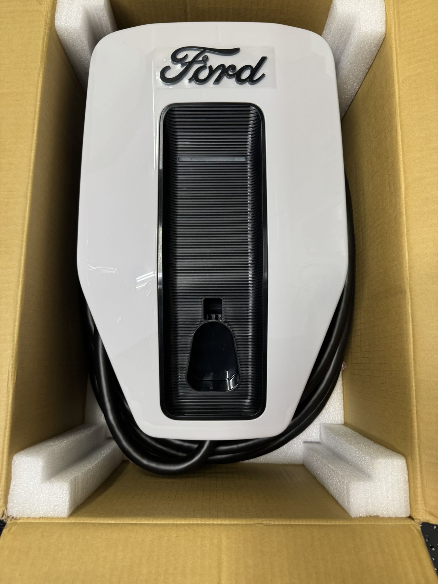 Ford Charging Station Pro