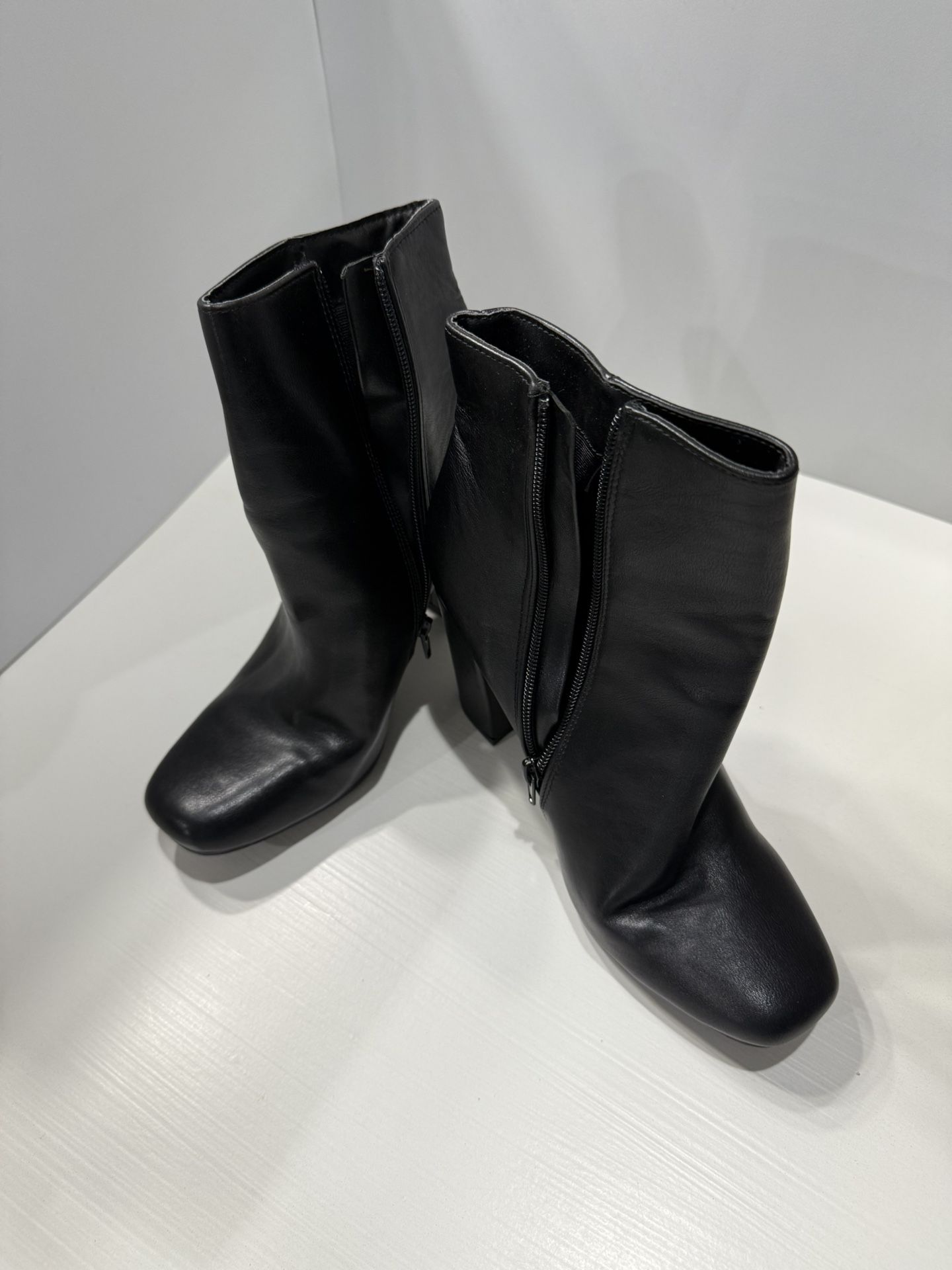 Black Leather Ankle Boots W/3.5" Inch Heel