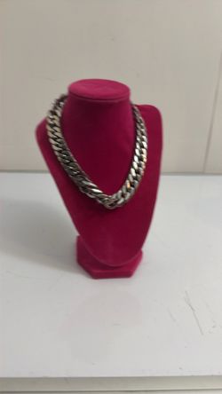 Silver-Toned Chunky Curb Chain Necklace