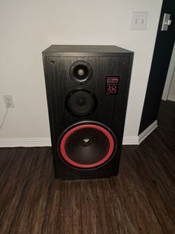 Set one vega series thirty eight fifteen speakers with twenty eight hundred vote serum in vega app and d o d 430 q equalizer