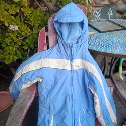 REI snow Jacket With Some Wear Size 6/7 Kids