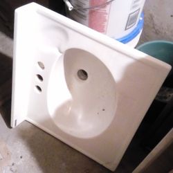 Foremost Cultured Marble White Bathroom Powder Room Cute Small Pretty Sink-Not used.