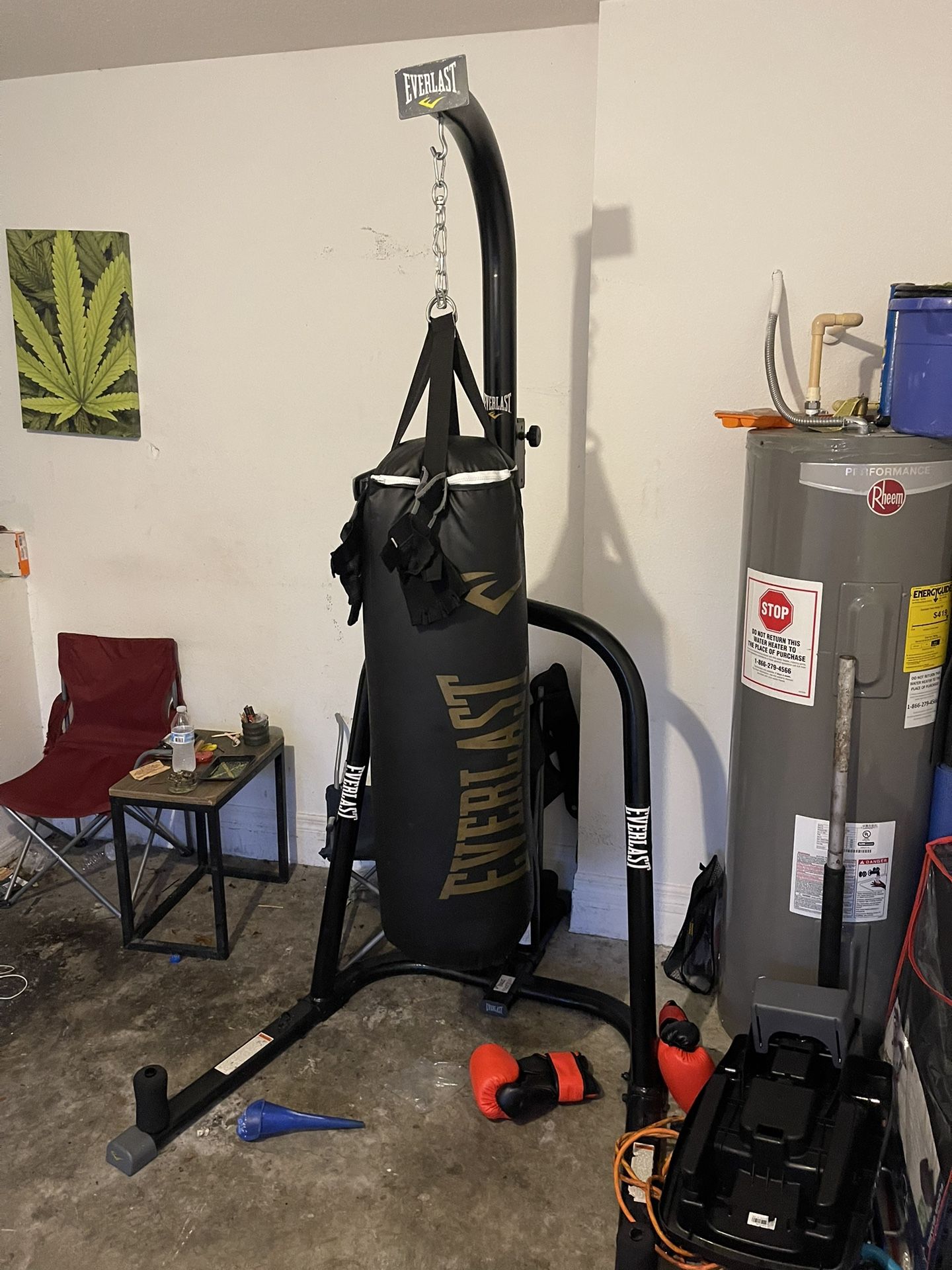 Boxing Sand Bag Come With Speed Bad As Well