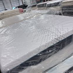 SALE💥King Mattress Nectar Premier Hybrid 💥