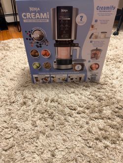 Ice cream maker