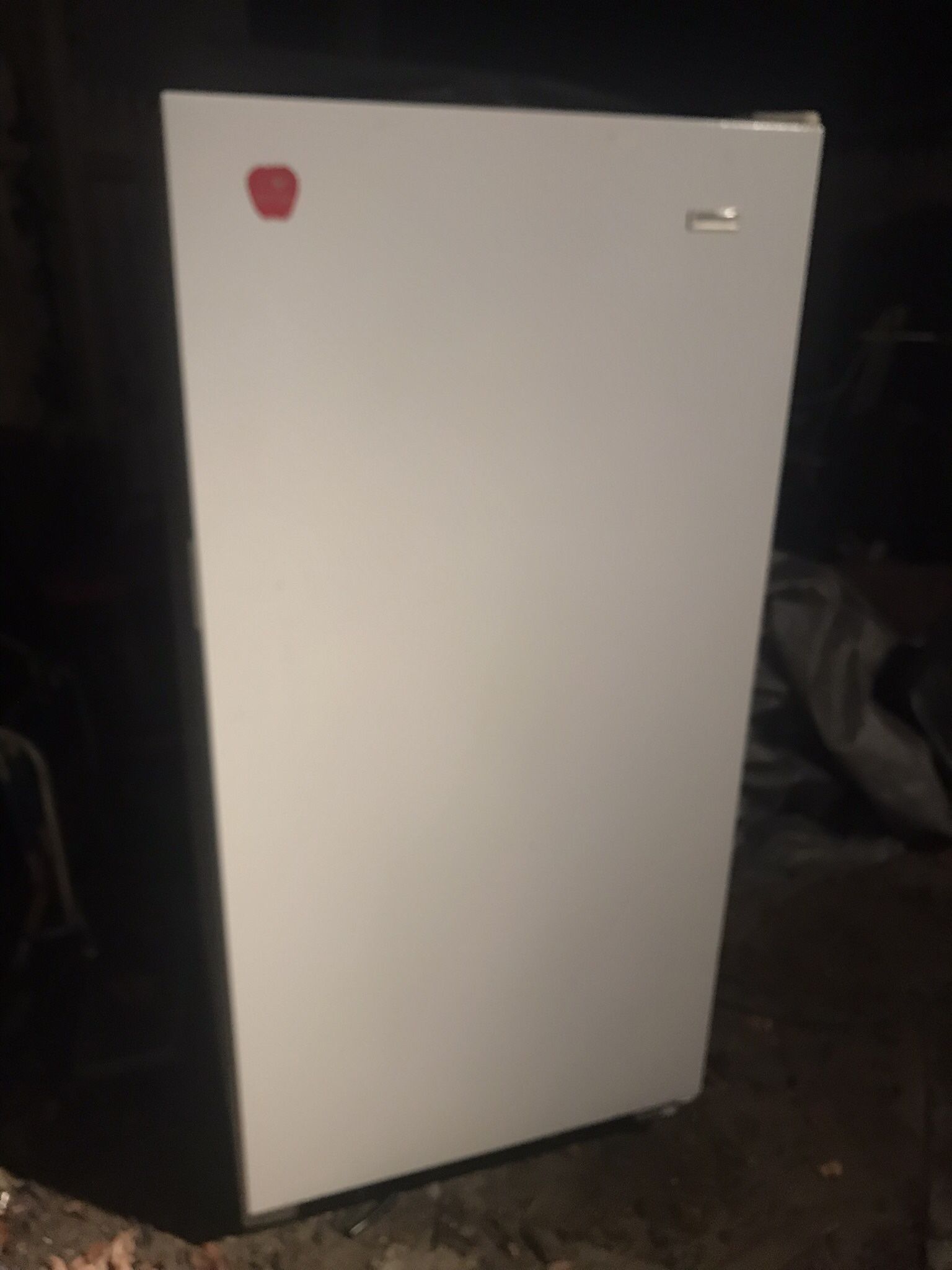 Freezer Ice Cold 5 Foot