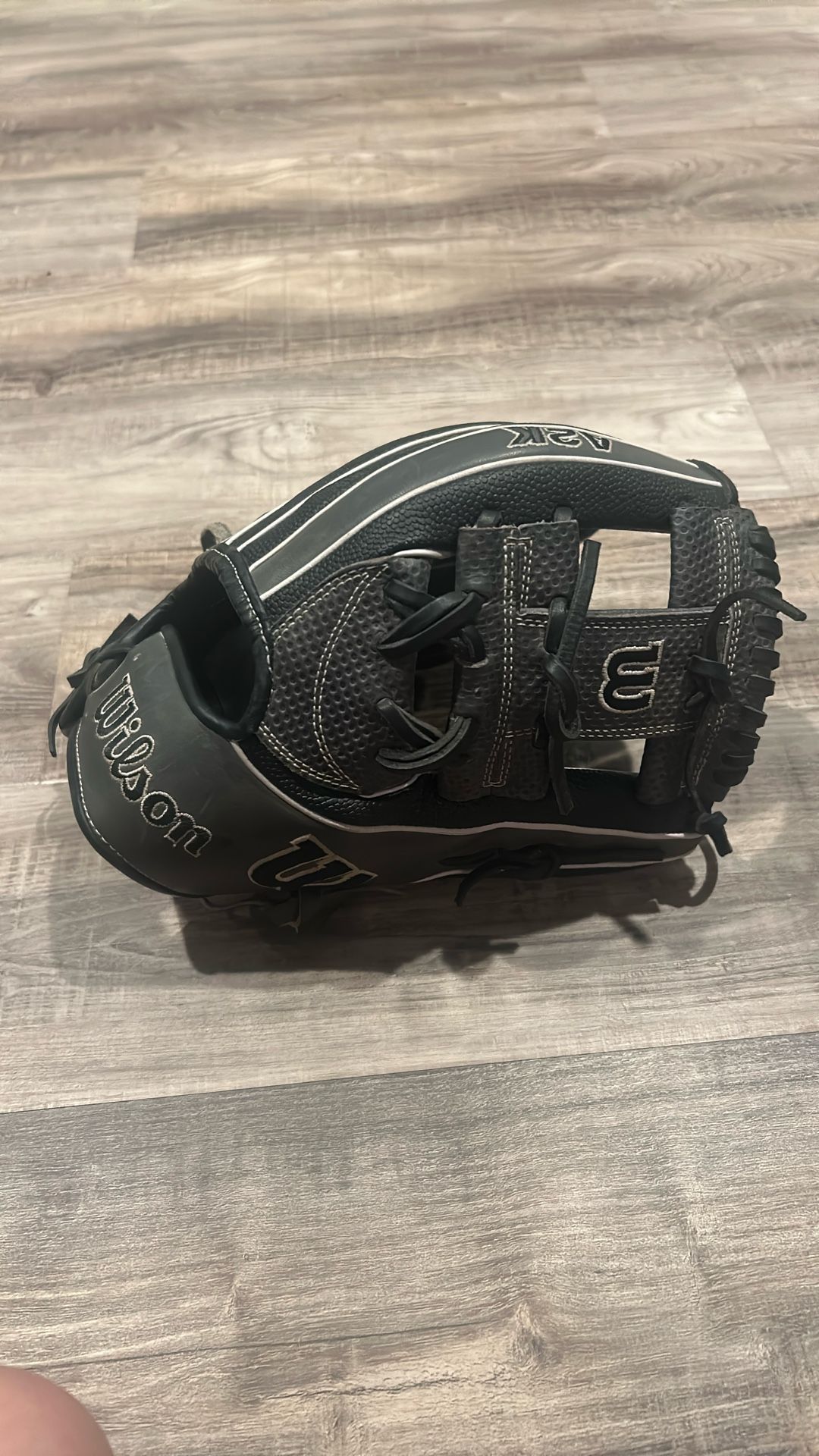 Wilson A2k Superskin 11.75 Baseball Glove (NOT EVEN BROKEN IN YET)