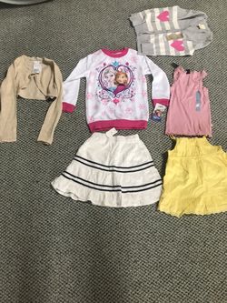 LOT OF NEW GIRL CLOTHES TANK SKIRT GAP H& M OLD NAVY W/ TAGS 5T 3T NEW