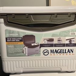 Magellan Dry Bait Box -new