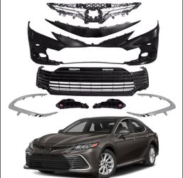 2018-2020 Toyota Camry Front Bumper Grille Set w/o Sensor Holes Glossy Black