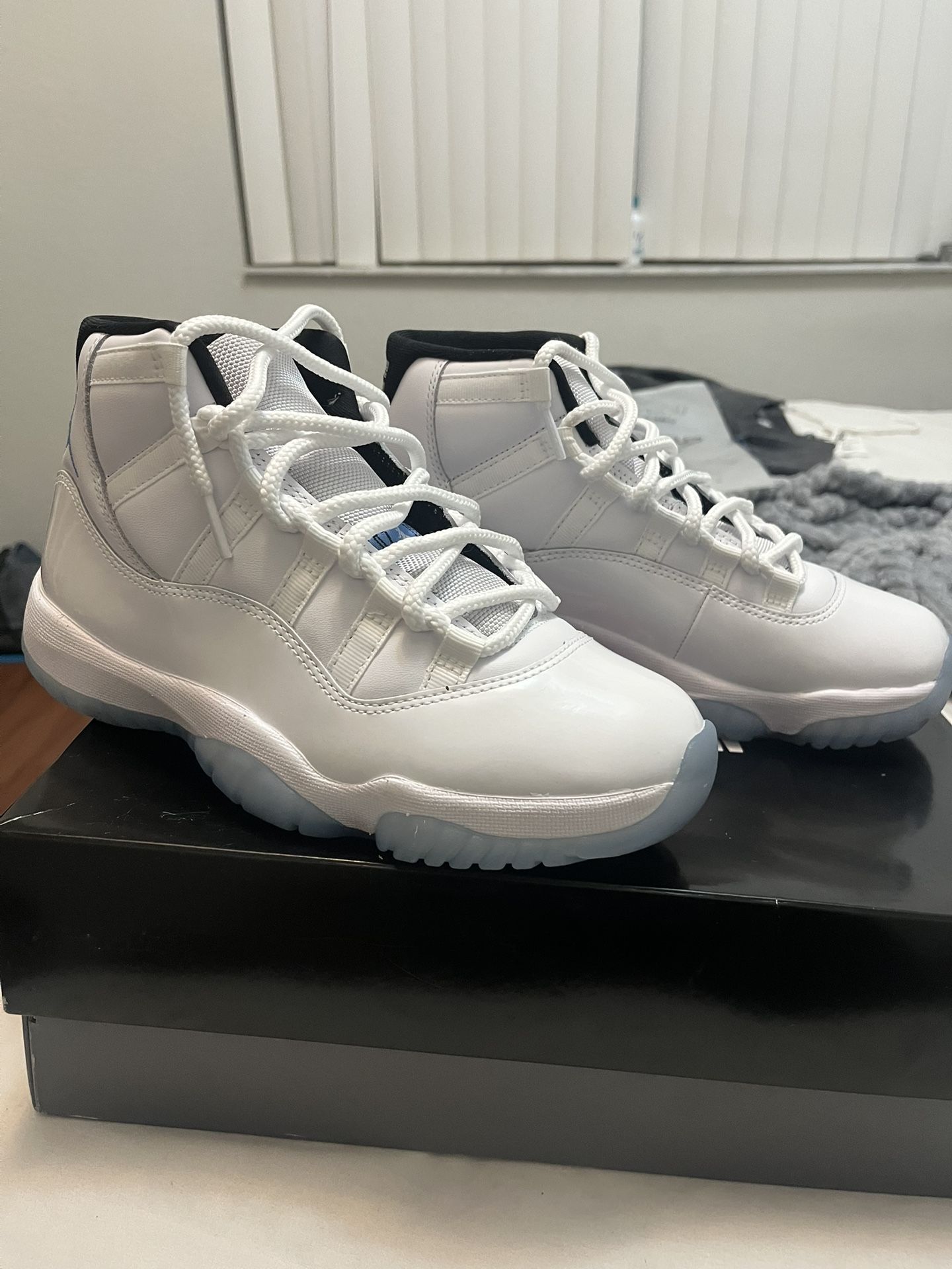 Jordan 11 Legend Blue