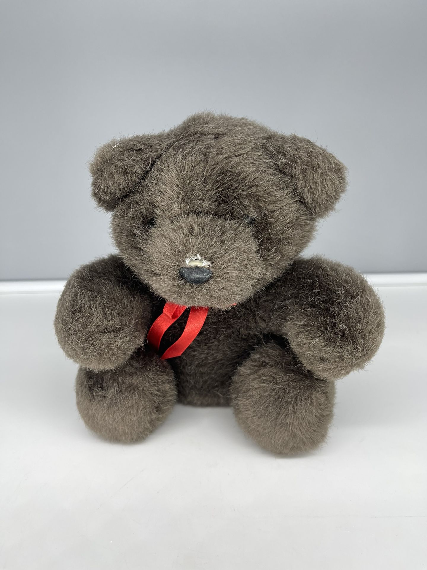Vintage 1989 Brown plush teddy bear made by International Silver Co. 7” *