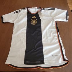 Adidas Germany  Home Men’s Soccer Jersey  White Deutscher Size M New 
iwth tags.
Size M, Arm pit to arm pit 21.5", length 27".