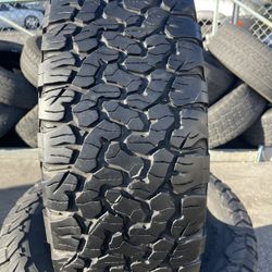 265/70/17 (4) Bfgoodrich Ko2 AT 