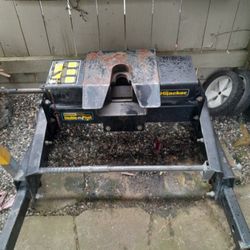 Fifth Wheel Hitch