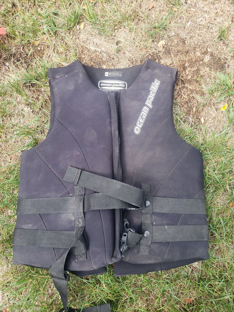 Men's ocean pacific life vest