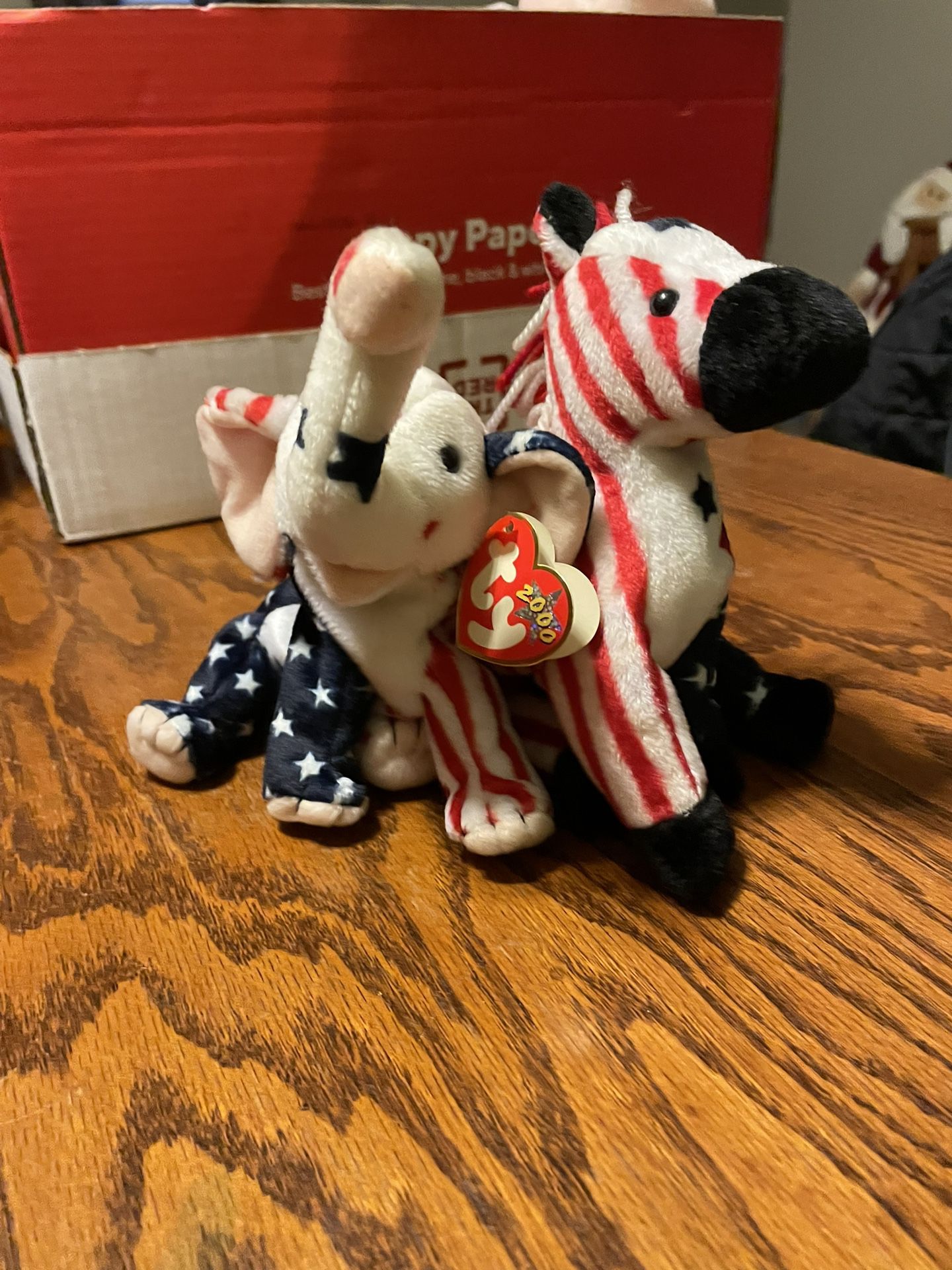 Lefty And Righty Beanie babies