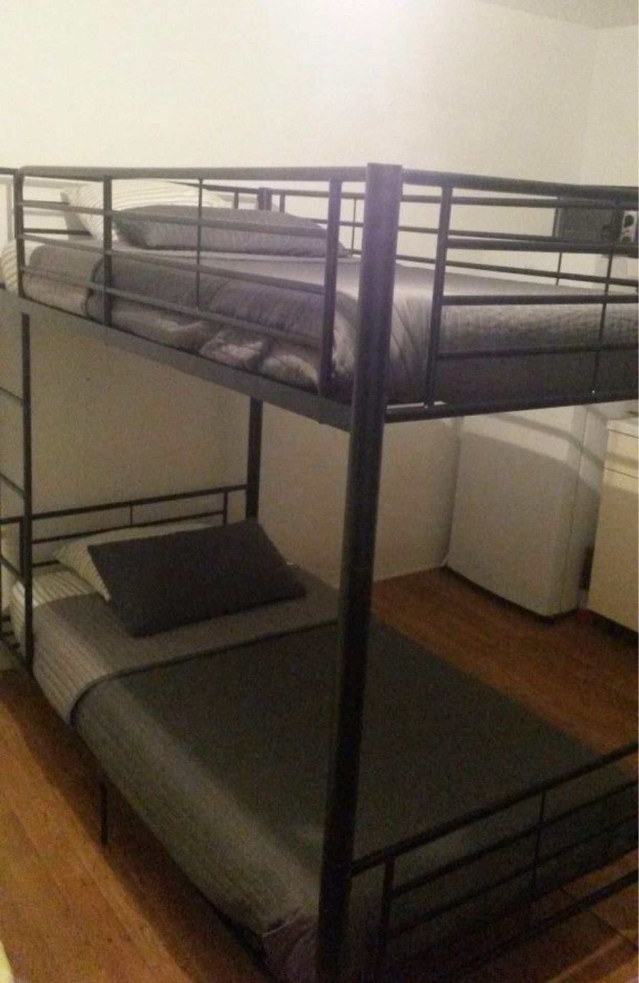 Bunk bed