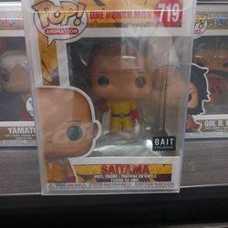 Saitama Funko Pop 719 With Protector