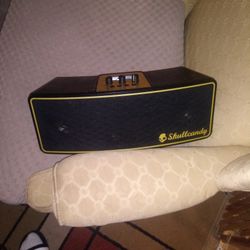 Skull Candy Aux Ipod Dock Speaker