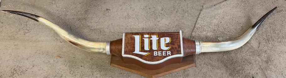 *RARE* Vintage Bull Horn Miller Lite Sign!! 80” long