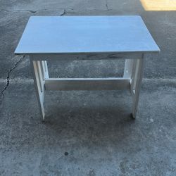 Kids Play Table