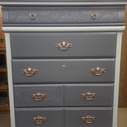 Oak Dresser With Jewelry Top And Mirror