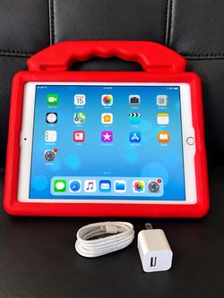 Apple iPad 5th Generation – 32GB – Excellent Condition (Like New)