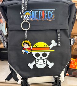 Black one piece plus keychain