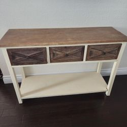 Entrance Table 