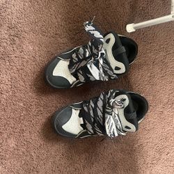 Lavins size 44  Black And Gray