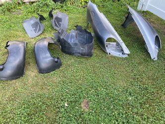 2005 PORSCHE 987 fenders and linings