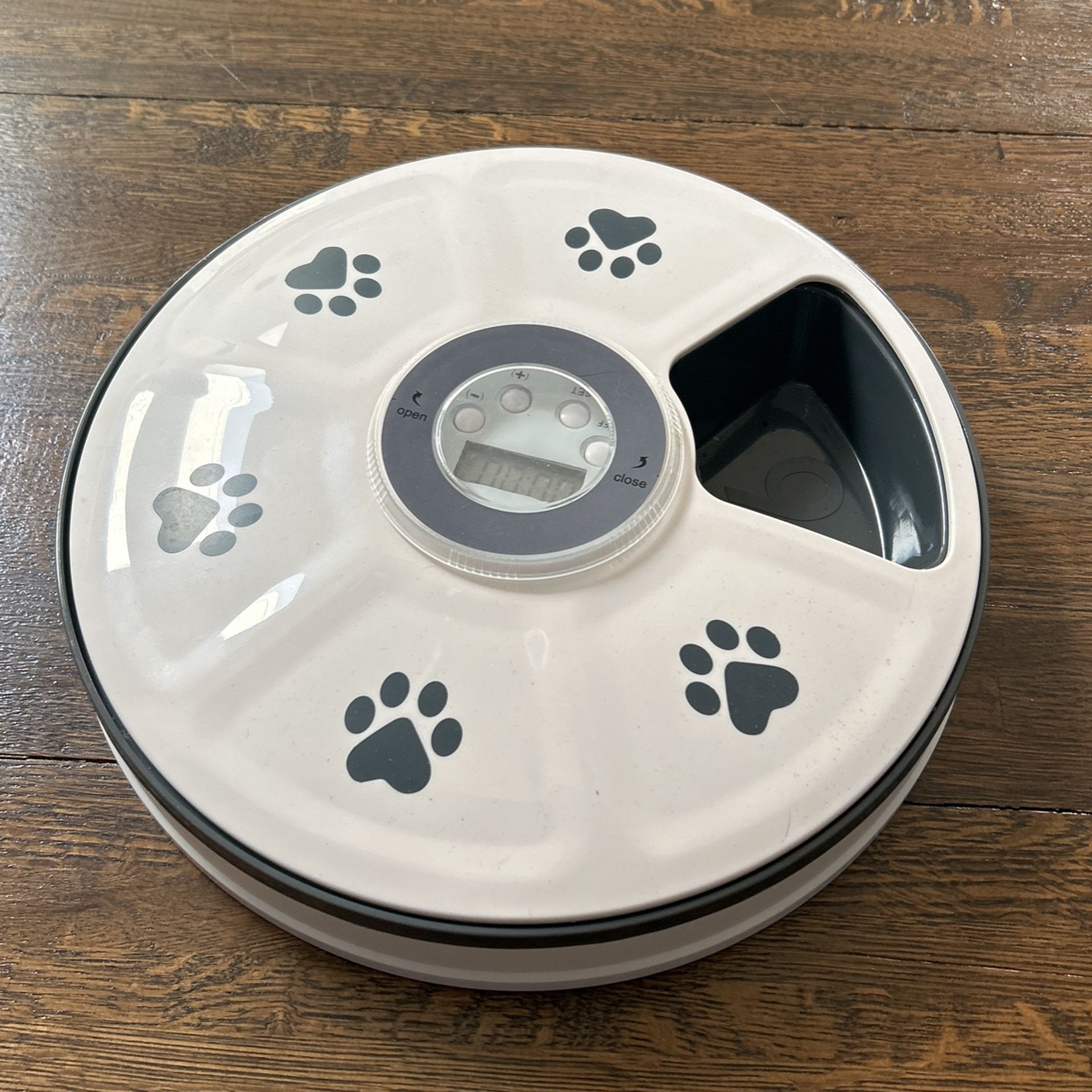 Automatic Cat Feeder