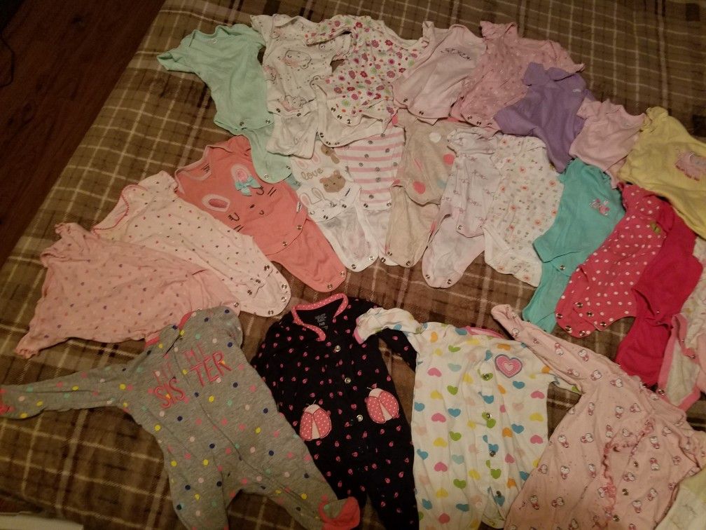 Newborn girl lot