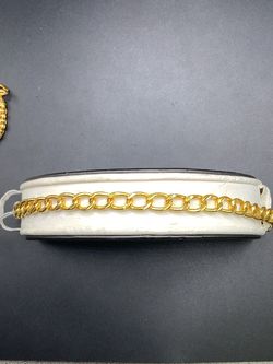 22k Gold Curb Link Bracelet 8Inchs 15.2Gs