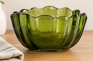 Vintage Green Glass Chip & Dip Bowl | Mid Century Modern Anchor Hocking Accent Modern | Avocado Green Scalloped Serving Bowl