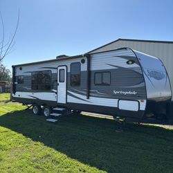 2017 30ft Springdale Travel Trailer
