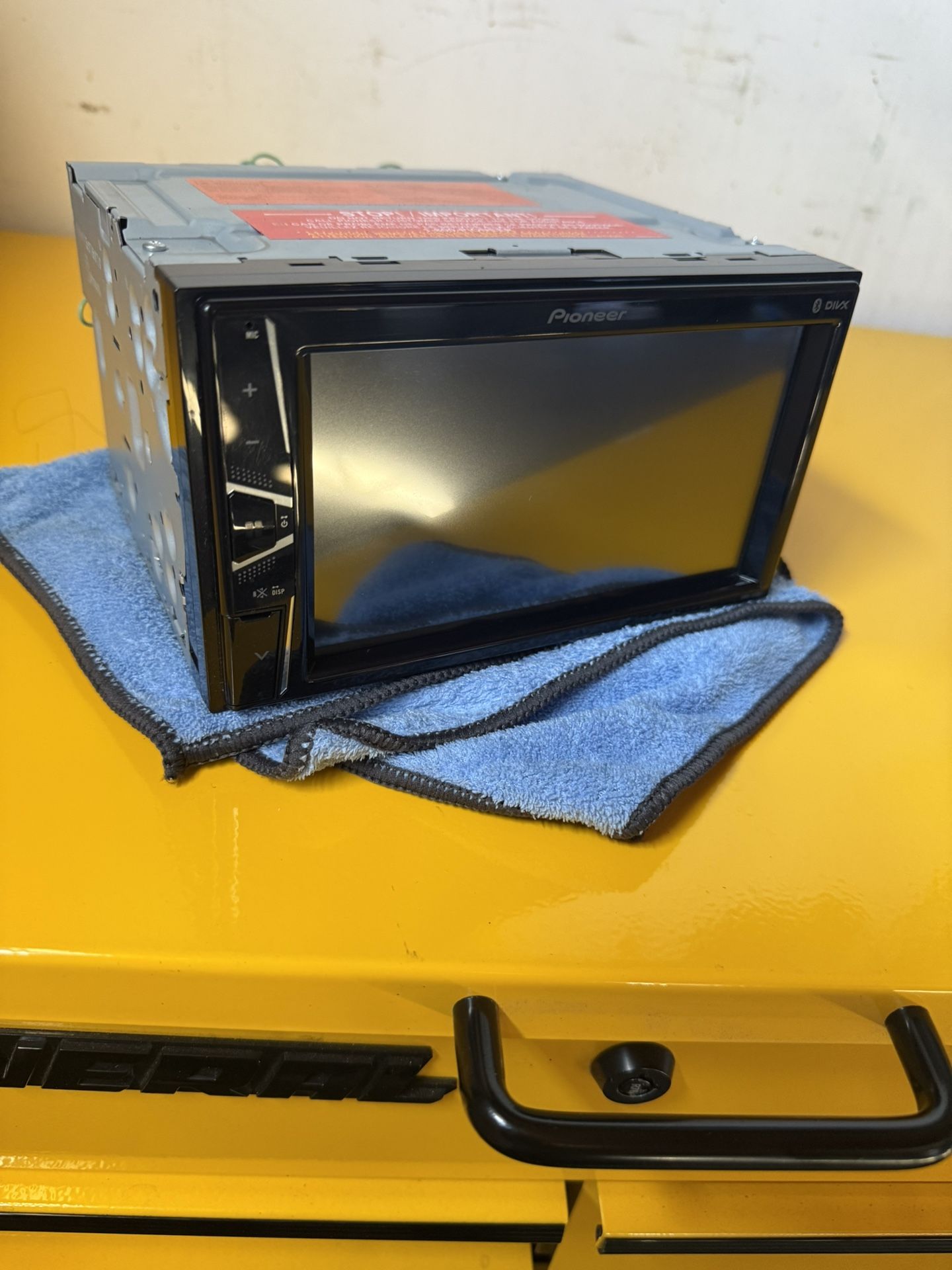 Pinoeer Bluetooth Head Unit