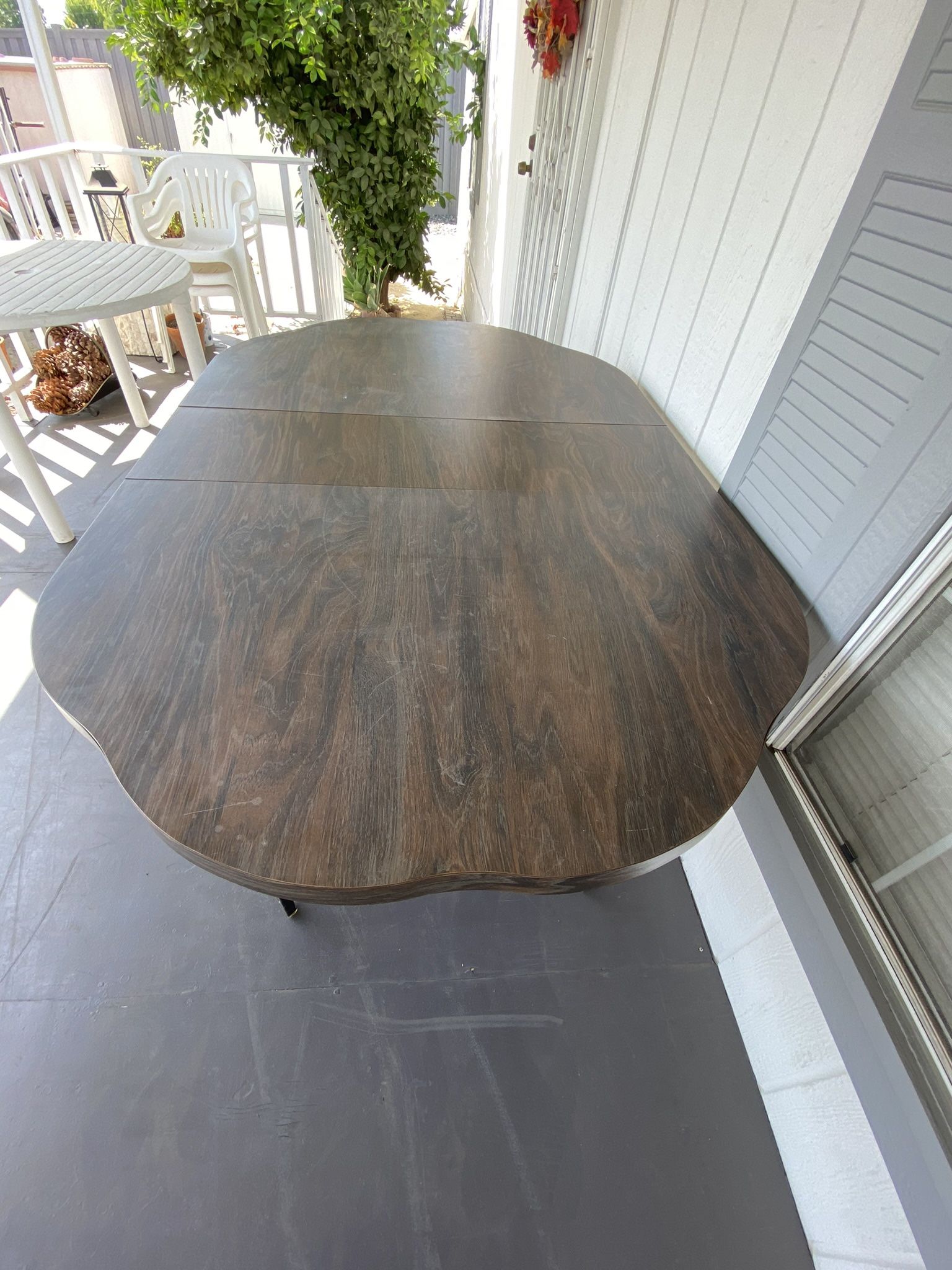 Dining/ Patio Table. NO HOLD 
