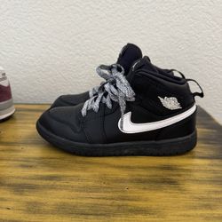 Air Jordan 1 Kids Size 1Y