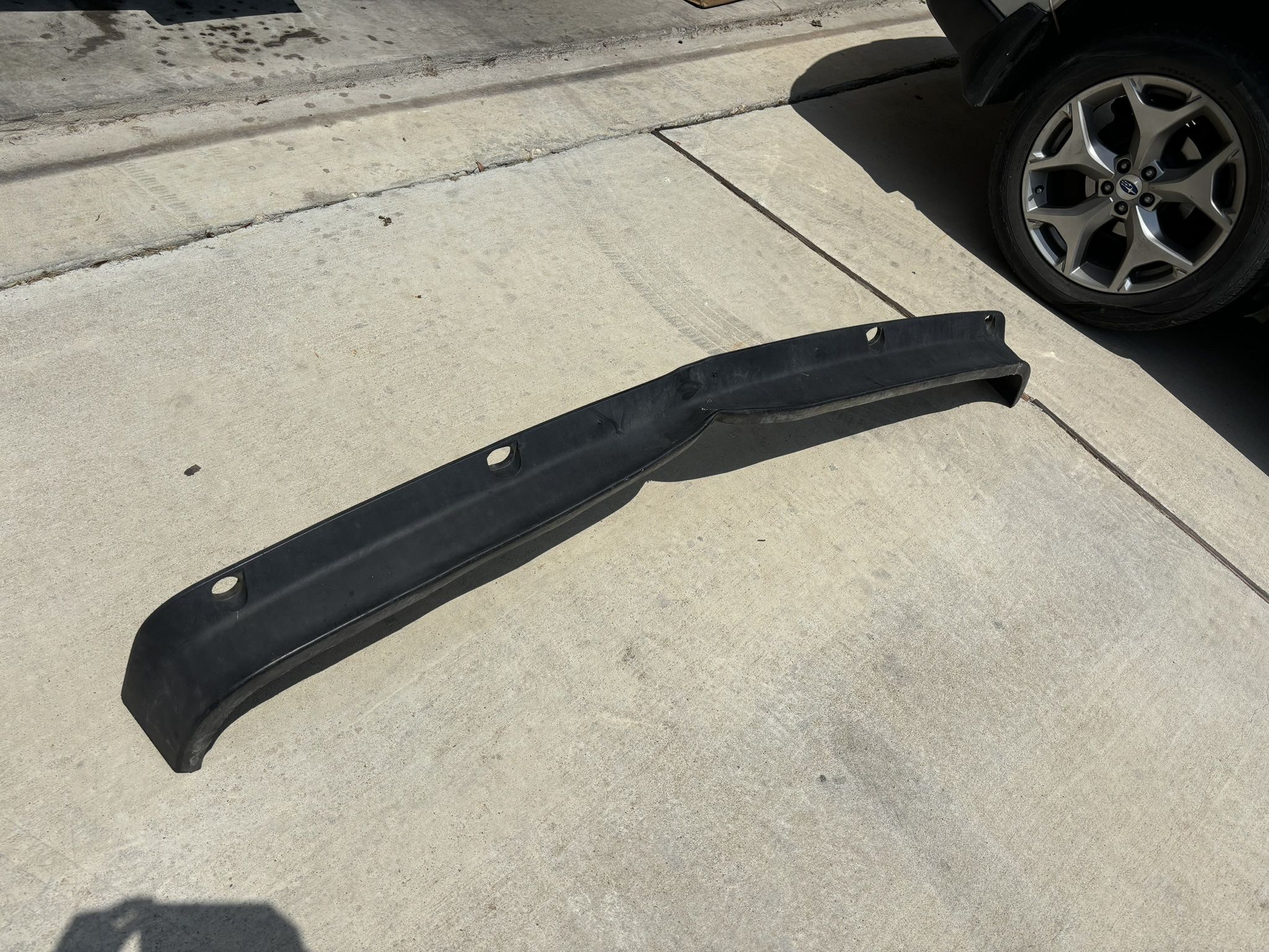 Chevy/GMC OBS Black Air Deflector