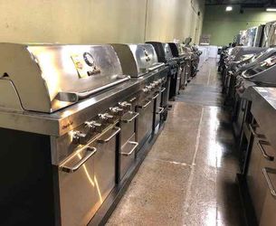 Brand New BBQ Grills and Smokers M6EG0