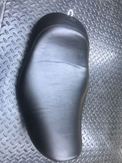 2010 Roadking Low profile seat great condition 150