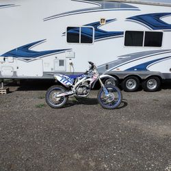 06 CRF 450 Brand New Motor With Casings And Valves Only 30 Minutes On The Run Time Still In Break-in Oil