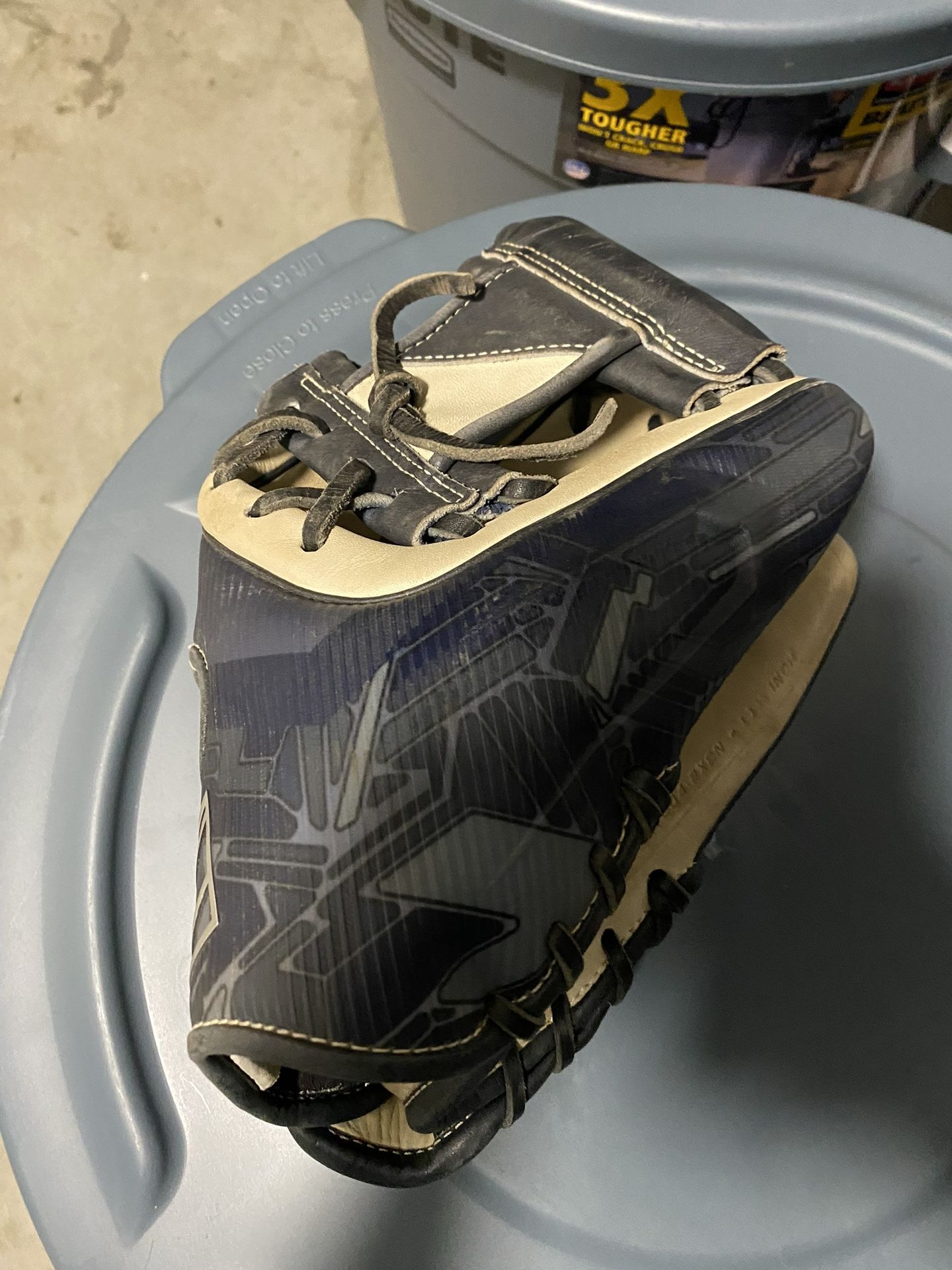 Rawlings REV1X Glove