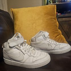 Nike Shoes Court Borough 